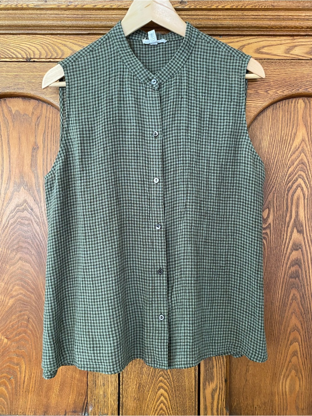 Eileen Fisher M puckered check linen sleeveless top blouse olive sage green